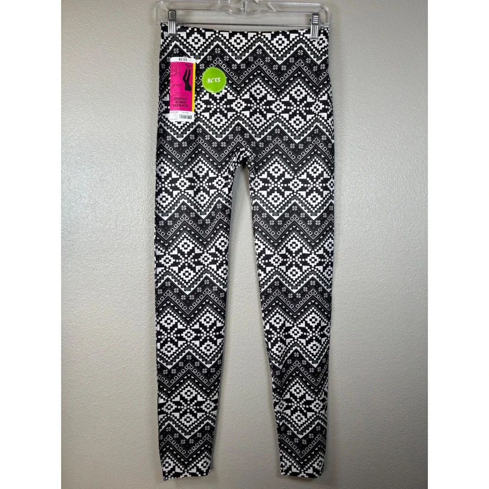NO BOUNDARIES Juniors L Black White Chevron Print Seamless Ankle‎ Leggings NEW - Picture 5 of 11